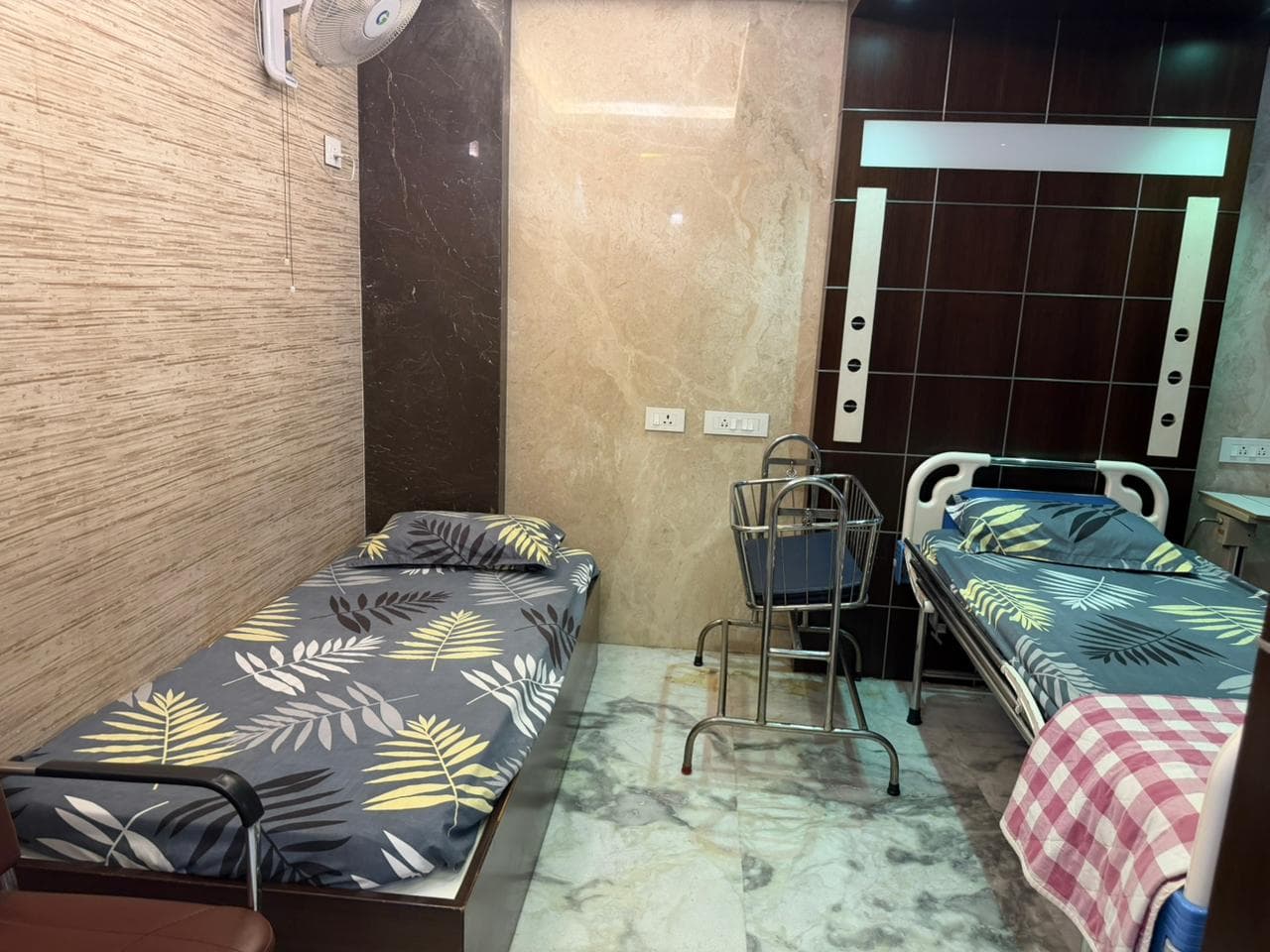 Deluxe Room facility at Priyanka Hospital Karur 2