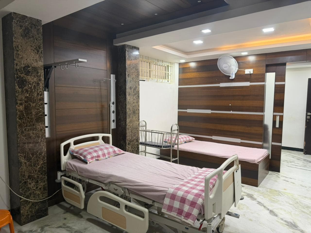Super Deluxe Room facility at Priyanka Hospital Karur 3